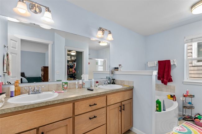 6974 Prism St Se, House other with 5 bedrooms, 3 bathrooms and 2 parking in Lacey WA | Image 14