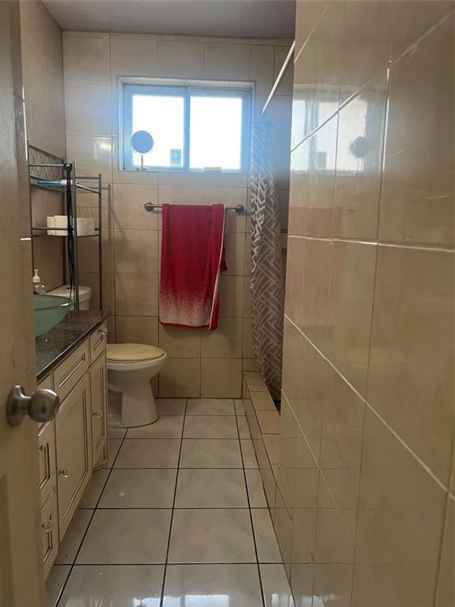 11226 Langdon Ln, House other with 3 bedrooms, 2 bathrooms and 2 parking in Houston TX | Image 7