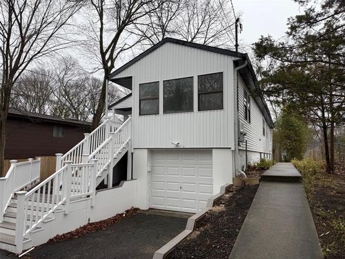 526 Birch Hollow Dr, Shirley, NY, 11967-1102 | Card Image