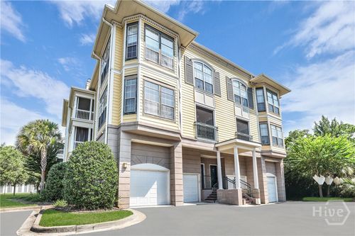 2112 Whitemarsh Way, Savannah, GA, 31410-5201 | Card Image