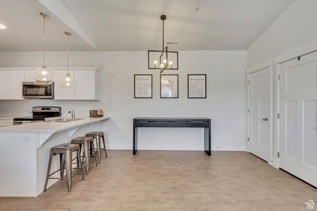 4 person Bar - New Lighting Fixtures | Image 8