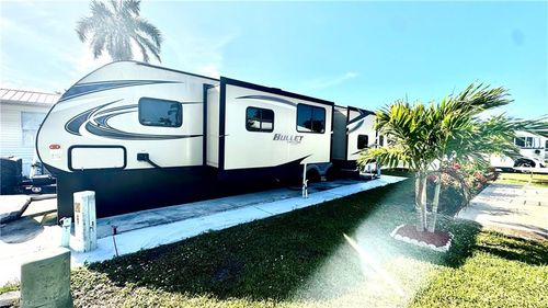 11102 Stardust Dr, FORT MYERS, FL, 33908 | Card Image