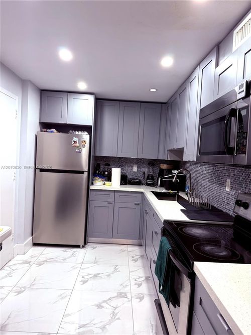 336-1800 Sans Souci Blvd, North Miami, FL, 33181-3071 | Card Image