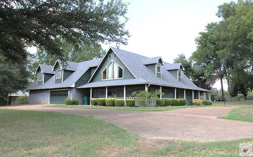 200 Coleman St, New Boston, TX, 75570-2200 | Card Image