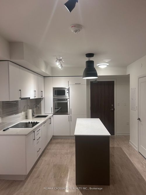 705e-576 Front Street W, Toronto, ON, M5V1C1 | Card Image