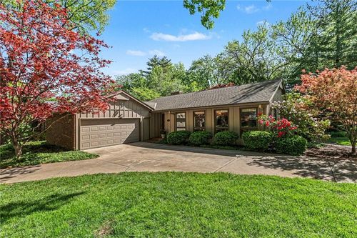 7325 High Dr, Prairie Village, KS, 66208-3363 | Card Image