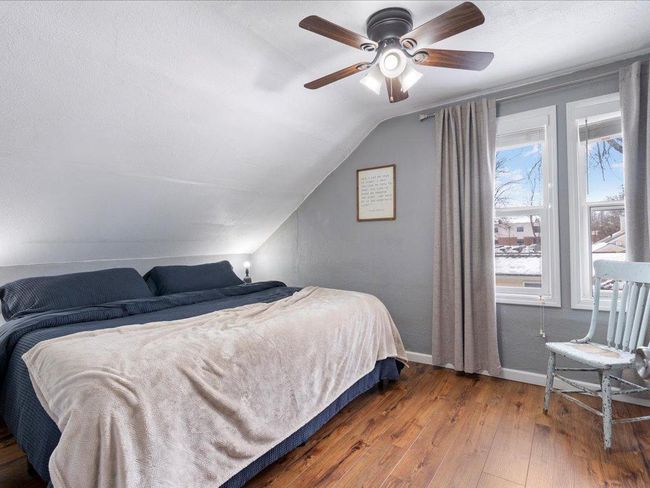 Upper level bedroom | Image 22