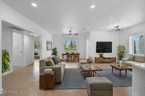 4400 N 20th St, Phoenix, AZ, 85016-5435 | Card Image