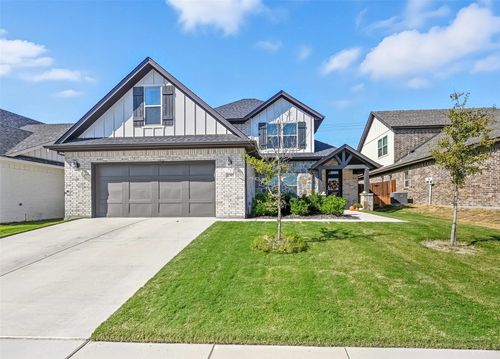 1305 Thistle Hill Trl, Weatherford, TX, 76087-4999 | Card Image