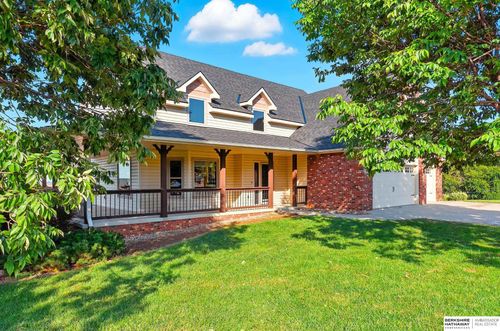 1013 Mary Beth Cir, Blair, NE, 68008-2716 | Card Image
