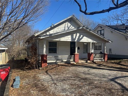 324 W Southside Blvd, Independence, MO, 64055-1210 | Card Image