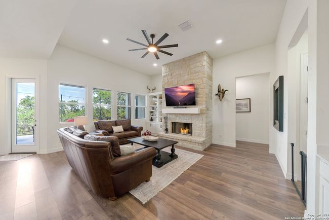 155 Restless Wind, House other with 4 bedrooms, 3 bathrooms and null parking in Spring Branch TX | Image 7
