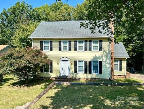 9211 Robert Frost Ln, Charlotte, NC, 28213-3538 | Card Image