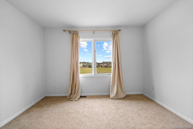 OFFICE INSIDE PRIMARY BEDROOM | Image 25