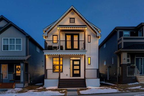 1005 Chinook Gate Heath Sw, Airdrie, AB, T4B5C9 | Card Image