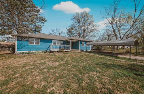 823 W Granite St, Siloam Springs, AR, 72761-3531 | Card Image