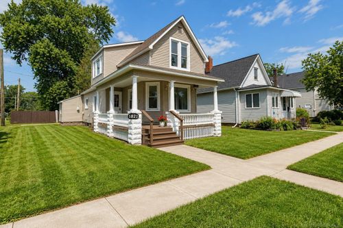 1821 11th Ave, Port Huron, MI, 48060-3203 | Card Image