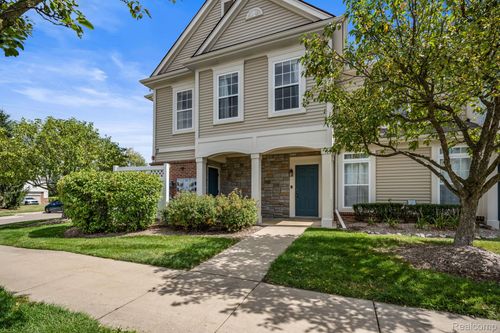 17200 Addington Dr, Commerce Twp, MI, 48390-4023 | Card Image