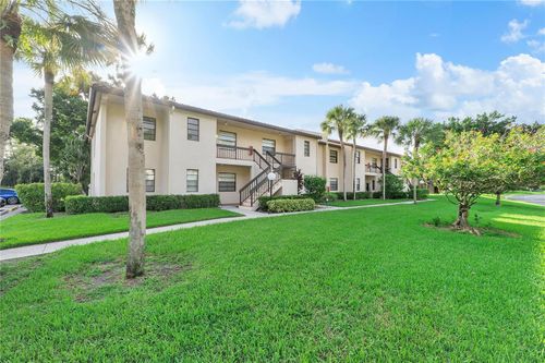 27h-21542 Juego Circle, Boca Raton, FL, 33433 | Card Image