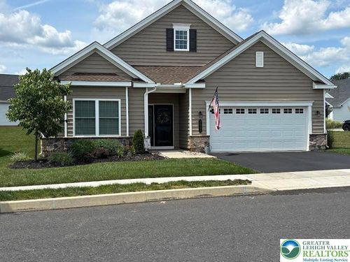 3803 Loyal Ln, EASTON, PA, 18045-9718 | Card Image