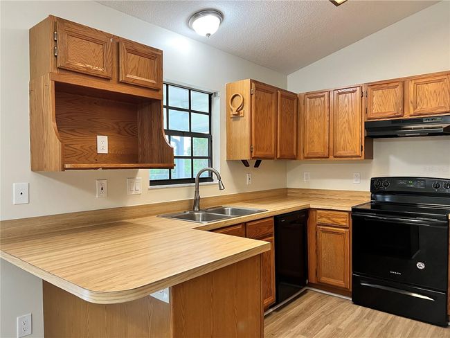Kitchen | Image 22
