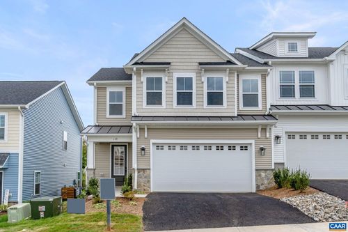 81 Springfed Ln, WAYNESBORO, VA, 22980-8954 | Card Image