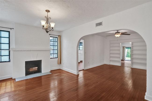 817 Lorca St, House other with 3 bedrooms, 1 bathrooms and null parking in Coral Gables FL | Image 5