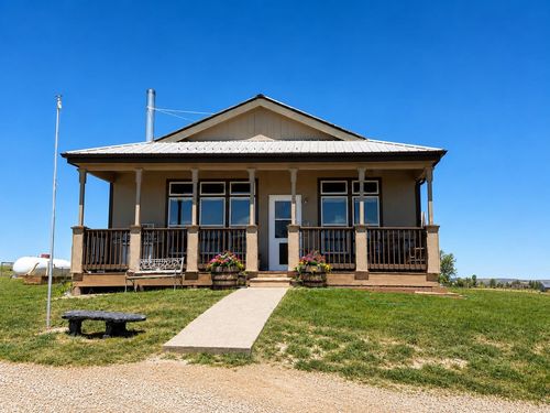 70 County Road 307, Saratoga, WY, 82331-9722 | Card Image
