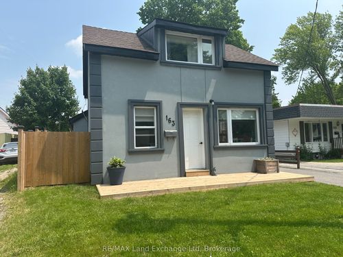163 Scott St, Wingham, ON, N0G2W0 | Card Image