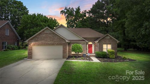 14747 Pomerol Ln, Pineville, NC, 28134-9371 | Card Image