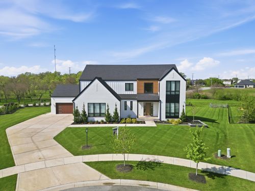 10092 Tall Grass Trl, Saint John, IN, 46373-0529 | Card Image