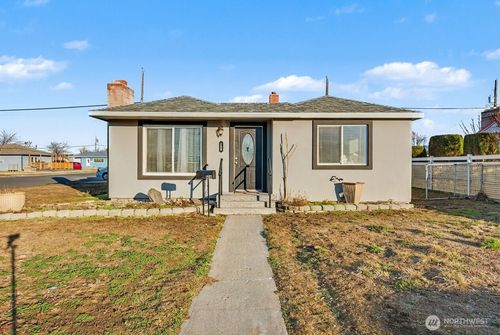 160 G St Ne, Ephrata, WA, 98823-1724 | Card Image