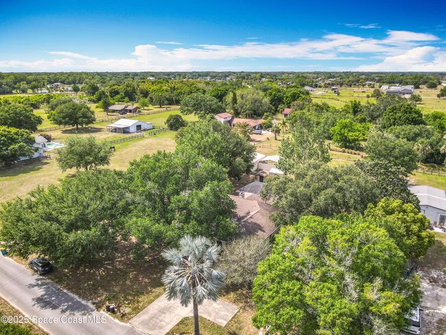 3320 Grantline Rd, House other with 3 bedrooms, 2 bathrooms and null parking in Mims FL | Image 4