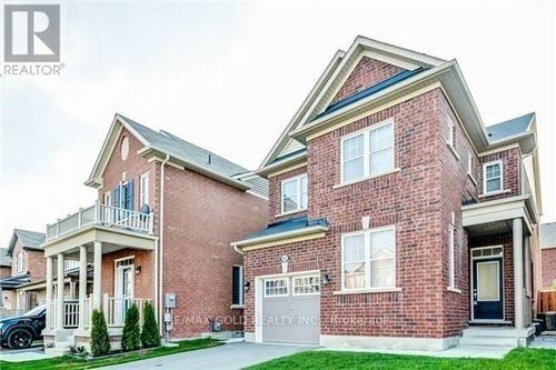 upper-82 Enford Cres, Brampton, ON, L7A4C7 | Card Image