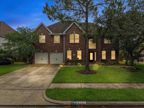 3721 Pinehurst Dr, Pearland, TX, 77581-8805 | Card Image