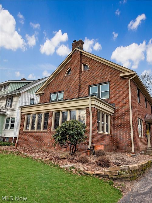 224 Casterton Ave, Akron, OH, 44303-1517 | Card Image