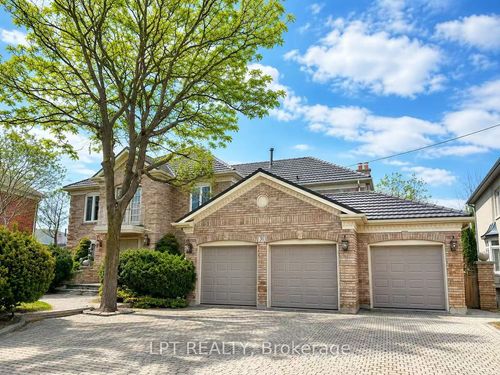 31 Glenayr Rd, Richmond Hill, ON, L4B2W4 | Card Image