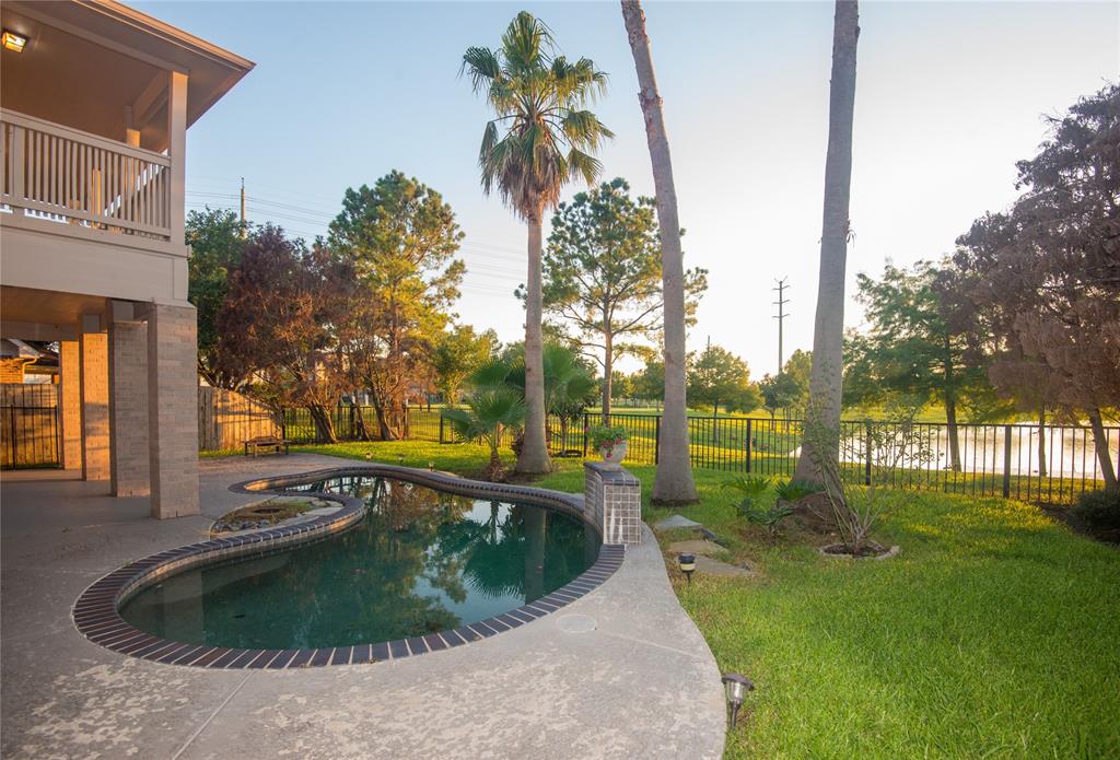Park Falls Dr, Pearland, TX 77584