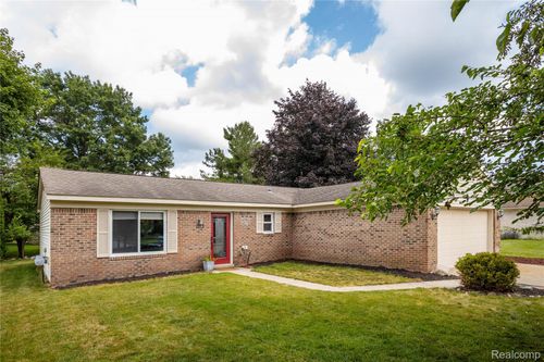 1123 Meadowlark Dr, Waterford, MI, 48327-2956 | Card Image