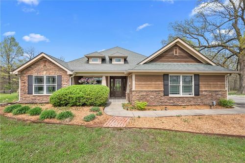 34500 E 176th Ter, Pleasant Hill, MO, 64080-7224 | Card Image