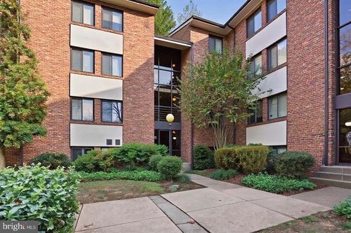 12b-1552 Northgate Sq, RESTON, VA, 20190-3779 | Card Image
