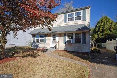 11 Wellington Place, House other with 4 bedrooms, 2 bathrooms and null parking in BURLINGTON NJ | Image 2