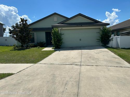 645 Chicago Way, Dundee, FL, 33838-4603 | Card Image