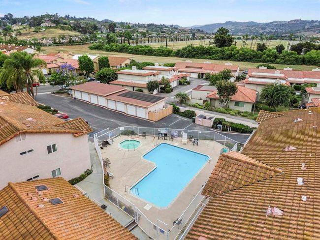 APT-38 - 31916 Del Cielo Este, Condo with 2 bedrooms, 2 bathrooms and 2 parking in Bonsall CA | Image 9