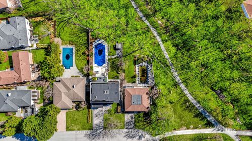 33 Thorny Brae Dr, Thornhill, ON, L3T3G5 | Card Image