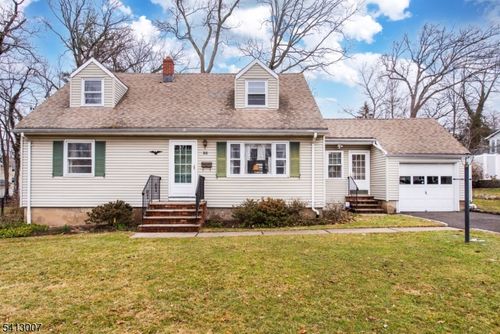 33 Laurel Pl, West Caldwell, NJ, 07006-7717 | Card Image