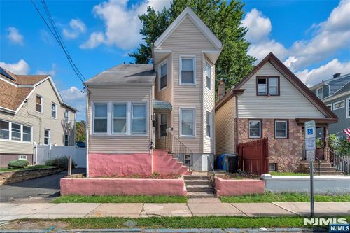 256 Edmund Ave, Paterson, NJ, 07502-1815 | Card Image