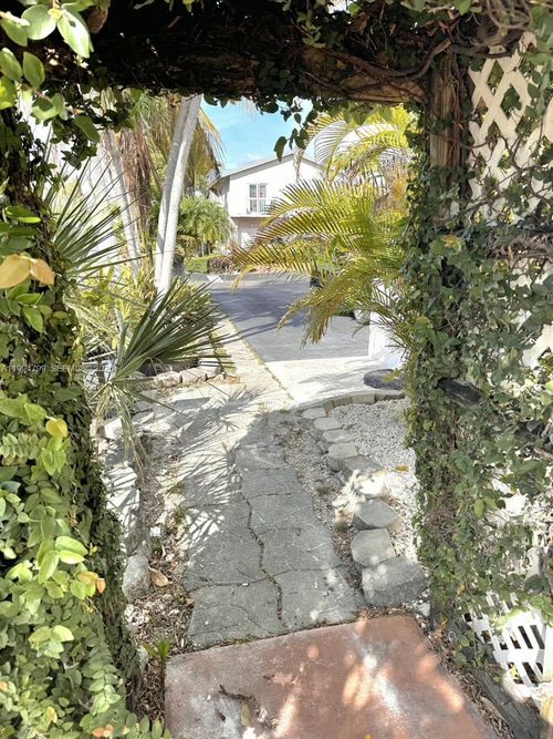 0-11517 Sw 34th Ln, Miami, FL, 33165 | Card Image