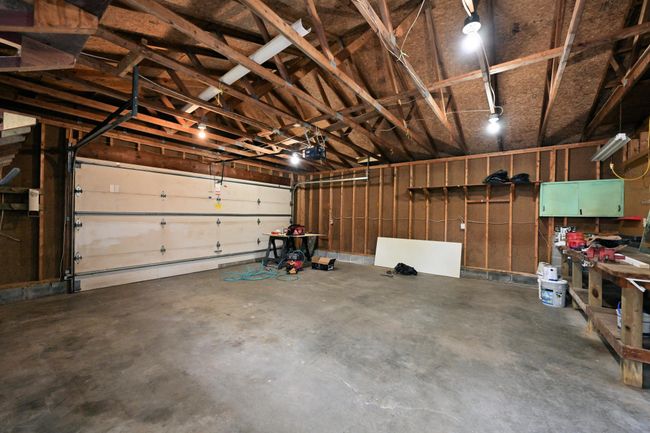 GARAGE INTERIOR | Image 30