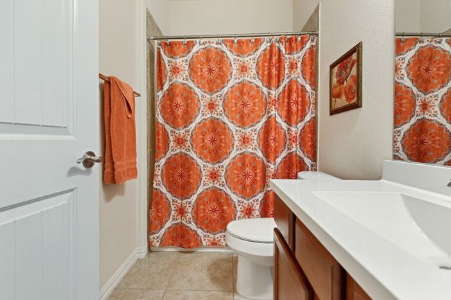2nd Bathroom | Image 19